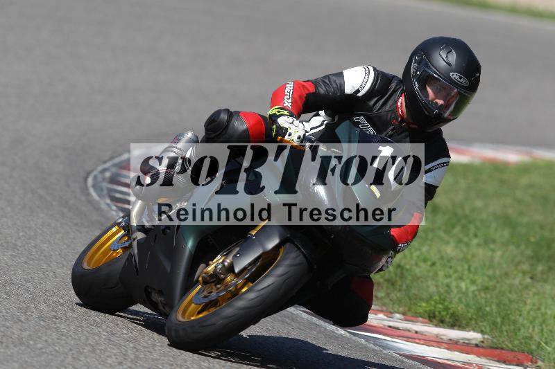 Archiv-2022/57 29.08.2022 Plüss Moto Sport ADR/Einsteiger/10